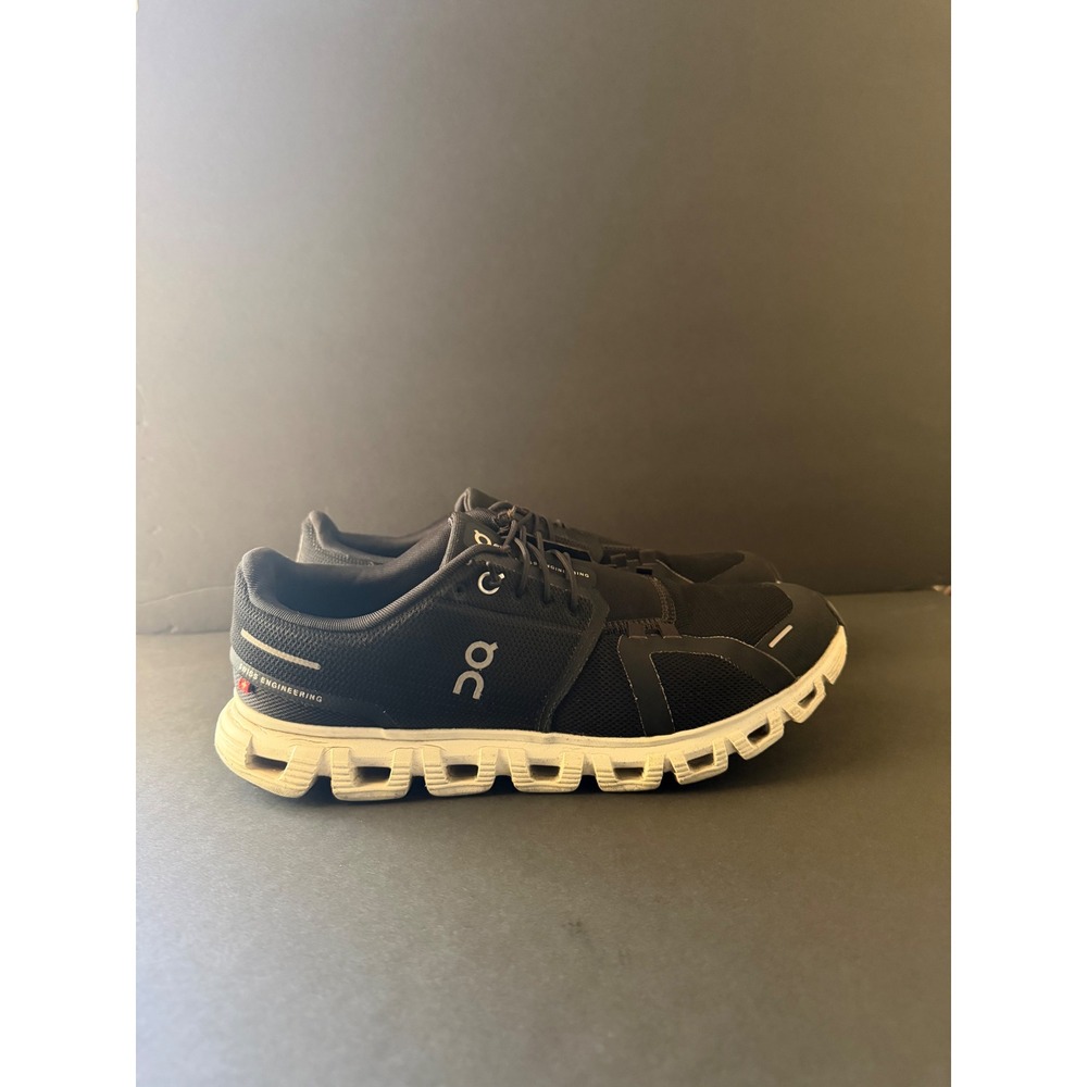 ON CLOUD BLACK MENS SHOES SIZE 8.5